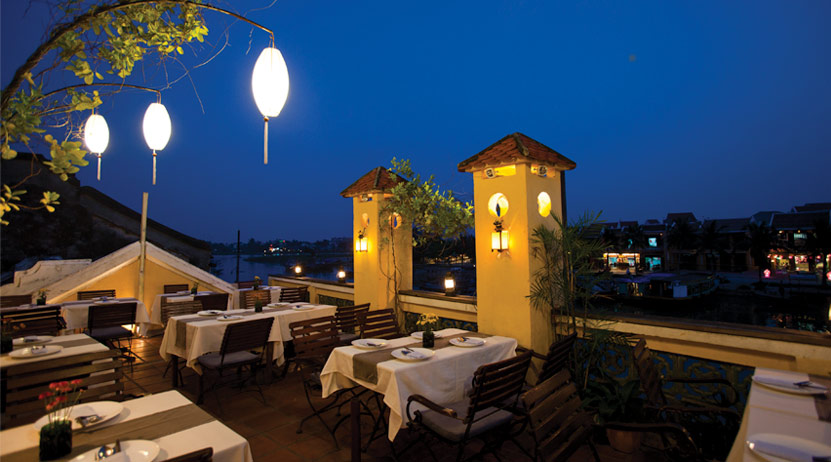 CARGO CLUB RESTAURANTのテラス