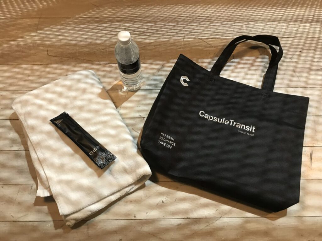 CapsuleTransit KLIA 2 (Landside) Airport Hotelのタオルや歯磨きセット