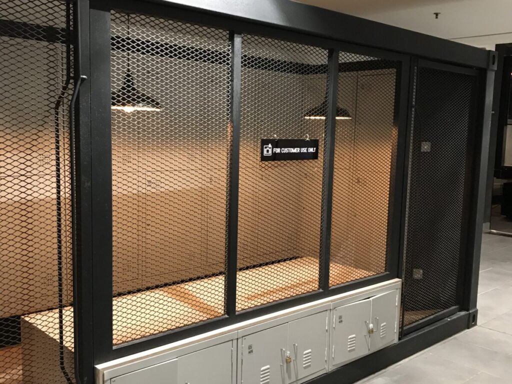 CapsuleTransit KLIA 2 (Landside) Airport Hotelスーツケース置き場