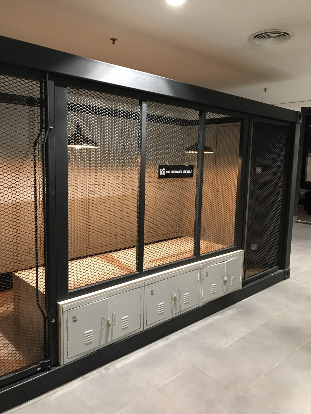 CapsuleTransit KLIA 2 (Landside) Airport Hotelスーツケース置き場