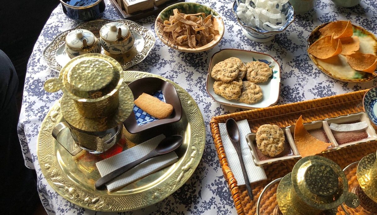 リーチング アウト ティーハウス