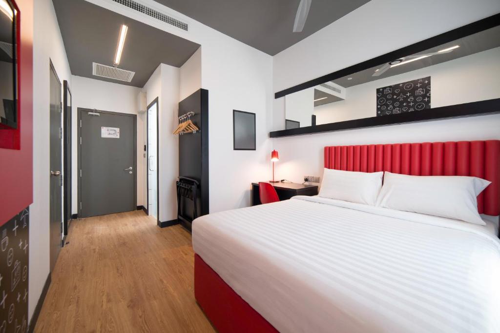 Tune Hotel KLIA-KLIA2