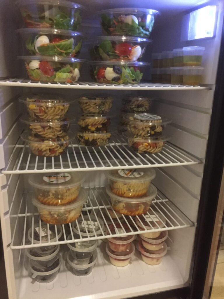 スバン空港スカイラウンジ冷蔵ショーケース