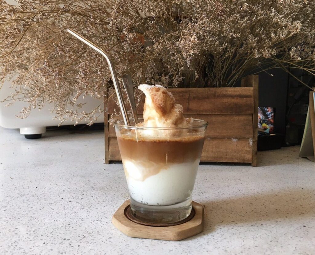 ハイドアウト カフェ
