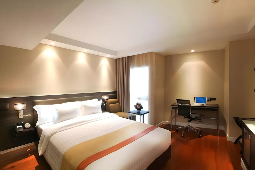 アモラ ネオラックス スイーツ 部屋