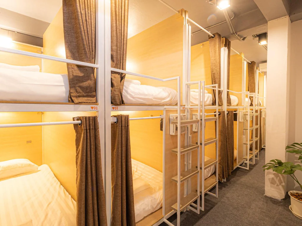 カオサン ソーシャル カプセル ホステルのドミトリーの部屋