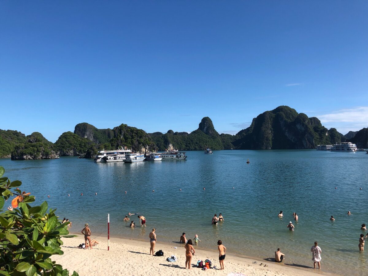 ハロン湾・ティートップ島景色